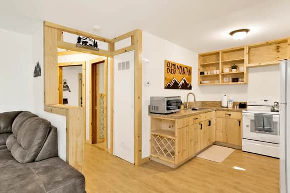 2559- Sugar Bear Chalet