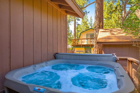 357-Country Club Cabin