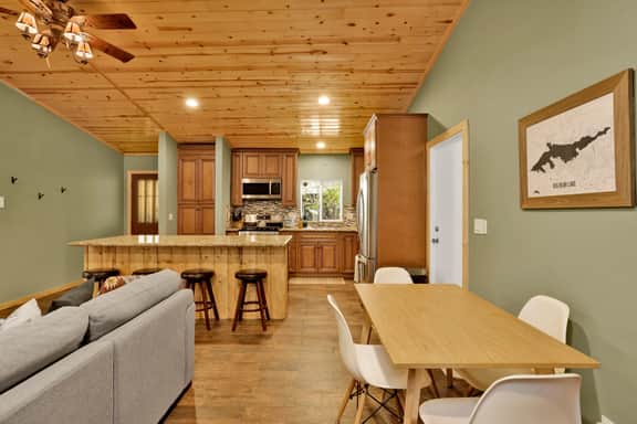 357-Country Club Cabin
