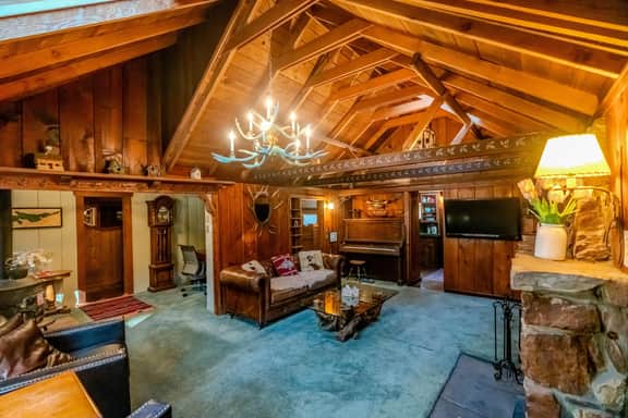 166-Hobbit House in Big Bear