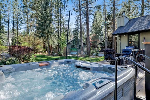 2652- Copper Pine Retreat
