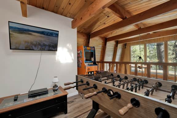 2665 - Peak Lane Gambrel