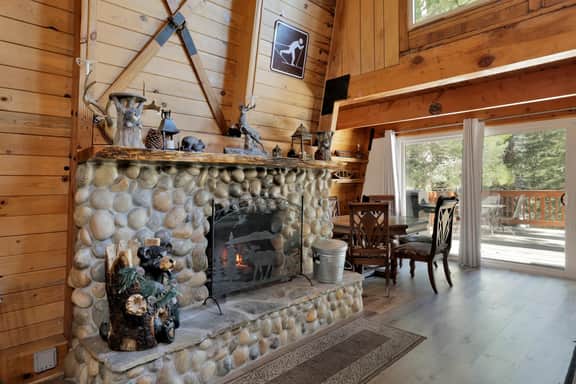 2665 - Peak Lane Gambrel