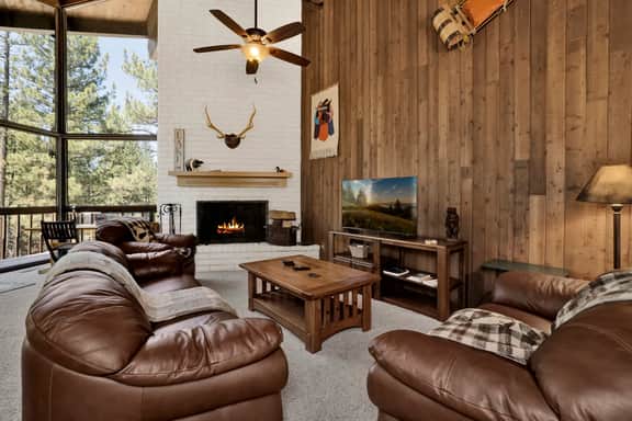 2664 - Mountain Majesty Manor