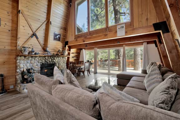 2665 - Peak Lane Gambrel