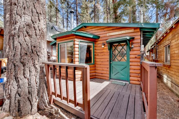 1667-Cottage in the Pines