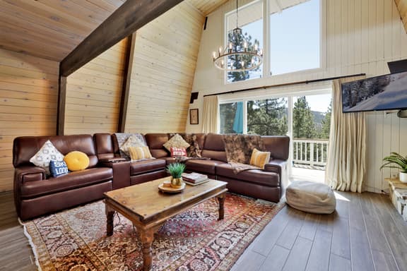 2066-Big Bear Gambrel
