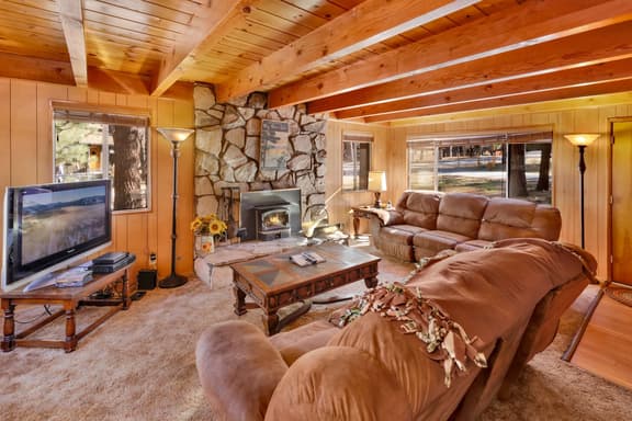 2095-Paradise in Cedar