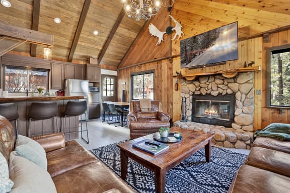 2462-Moose Mountain Manor