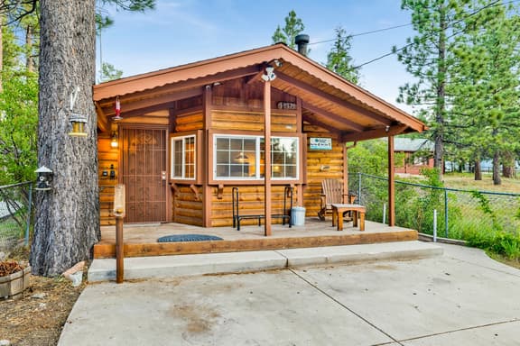 2560-Orchard Family Cabin