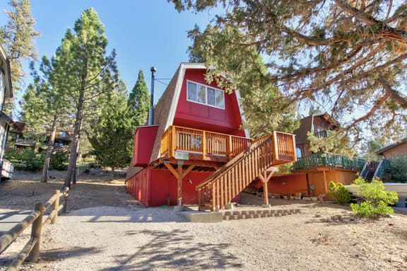 124-Lazy Bear Barn