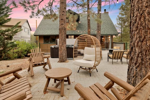 2585-Lakeview Pines Log Cabin