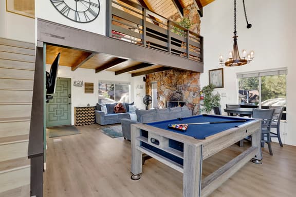 2590-Round Rock Lodge