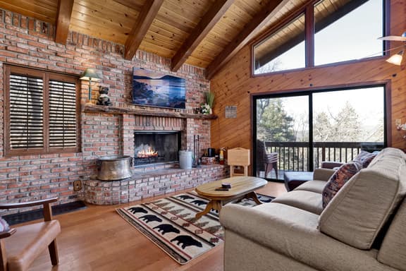 2600-The Tree Top Cabin